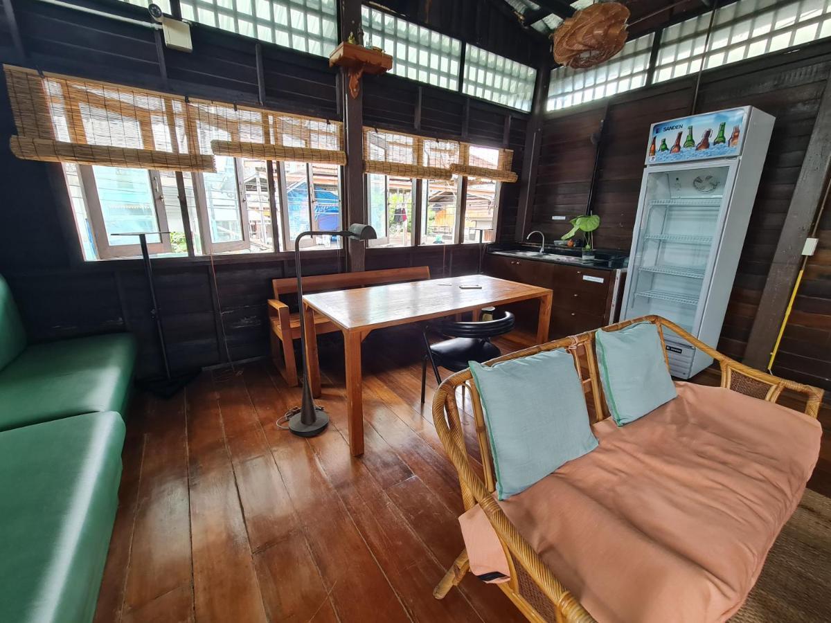 Non House Bangkok บ้านนอนโฮสเทล Eksteriør bilde
