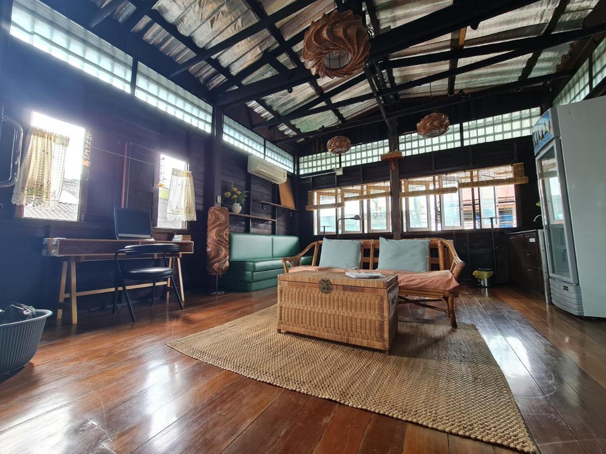 Non House Bangkok บ้านนอนโฮสเทล Eksteriør bilde
