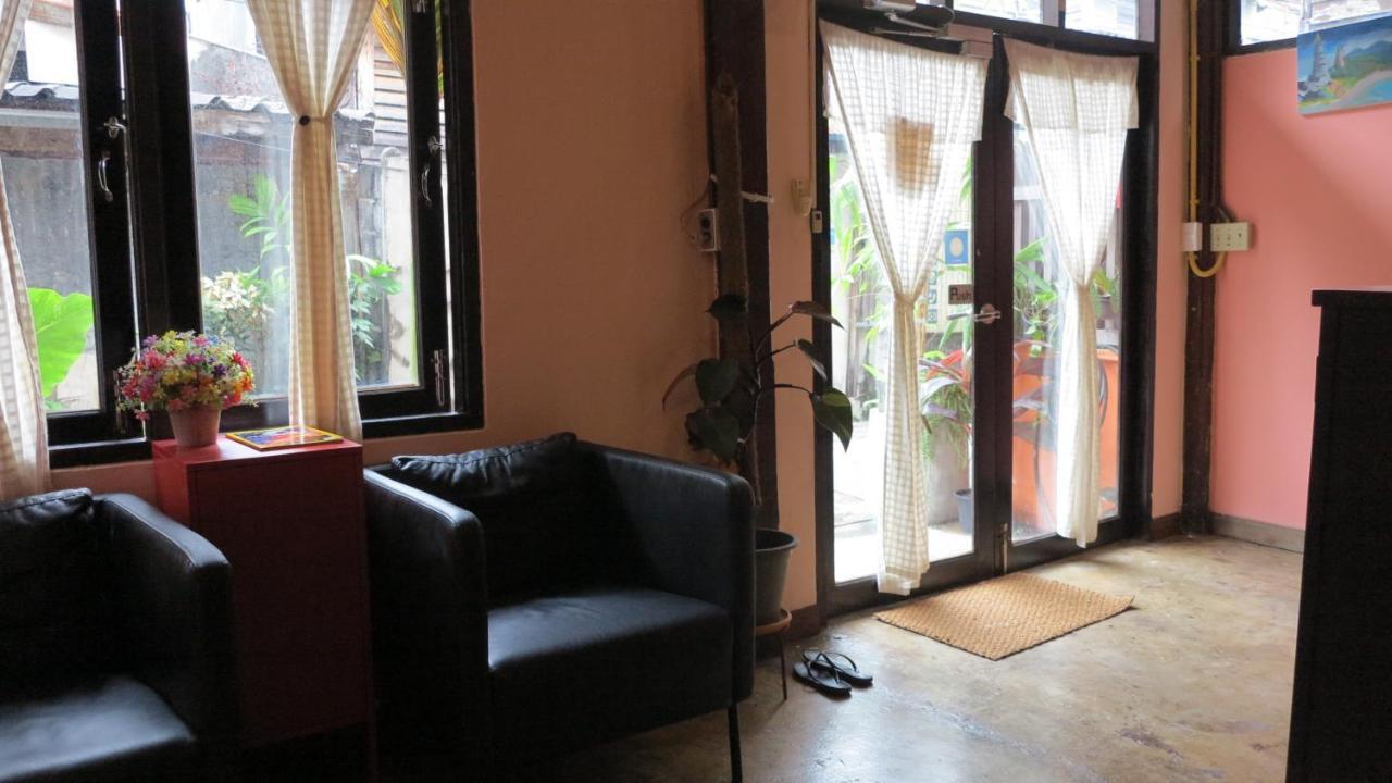 Non House Bangkok บ้านนอนโฮสเทล Eksteriør bilde