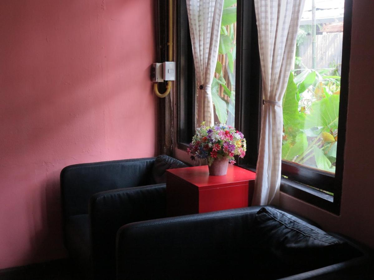 Non House Bangkok บ้านนอนโฮสเทล Eksteriør bilde